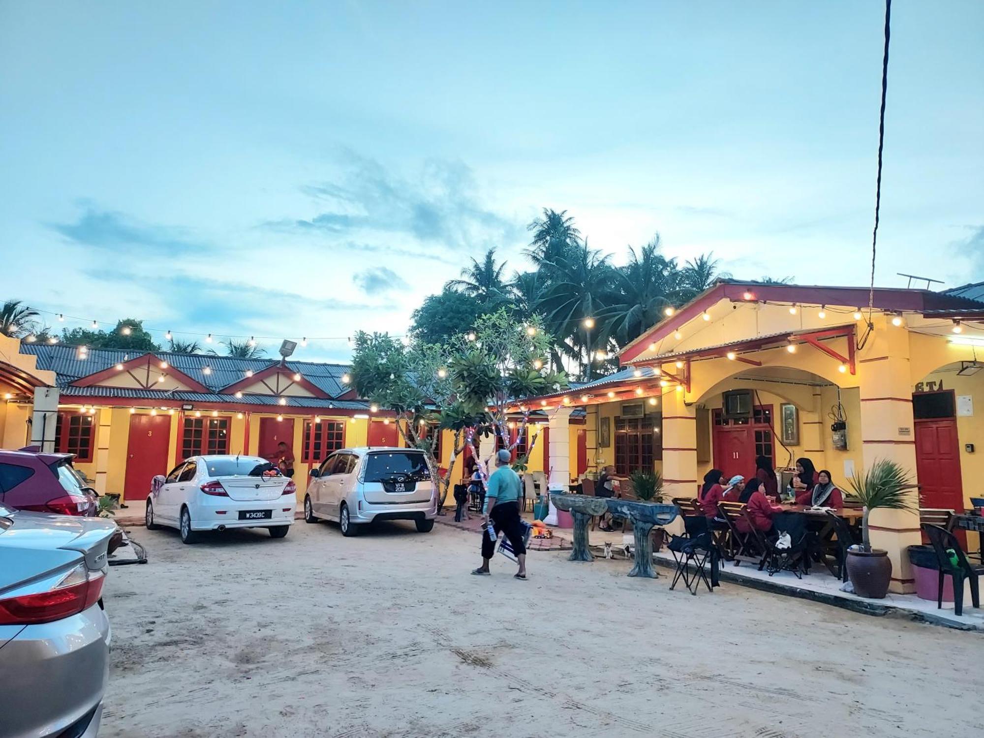 Irama Resort Amir Yjs , Pantai Irama Bachok Exteriör bild